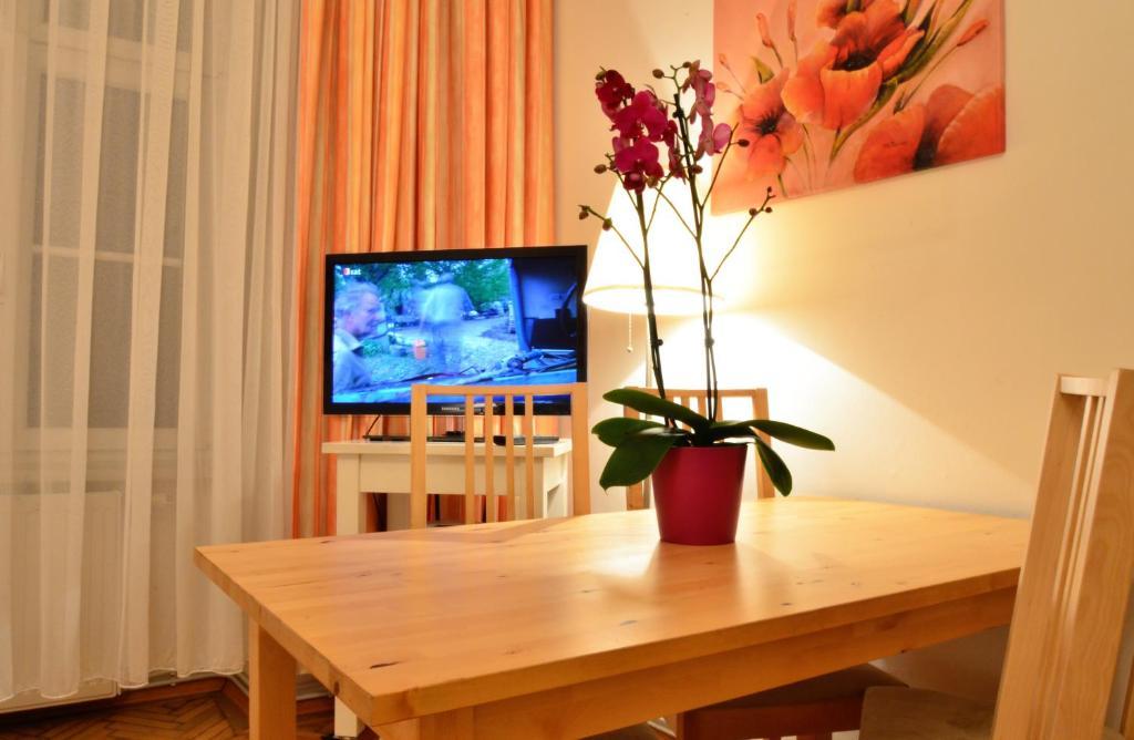 Ajo Messe - Contactless Check In Aparthotel Viena