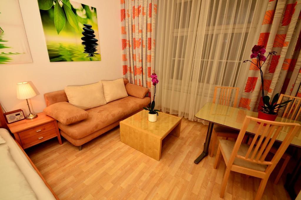 Aparthotel Ajo Messe - Contactless Check In 3*