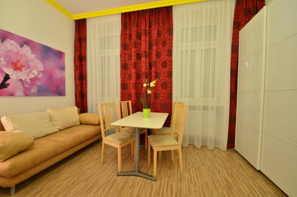 Aparthotel Ajo Messe - Contactless Check In