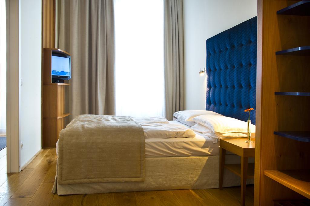 Aparthotel Hilight 4*