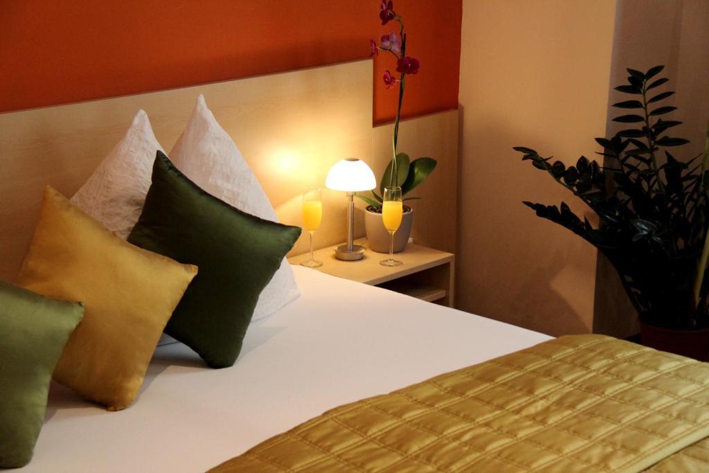 De Lux 3*
