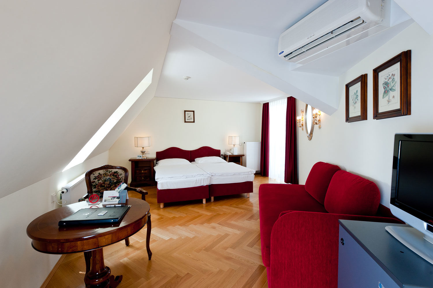 Regina Hotel