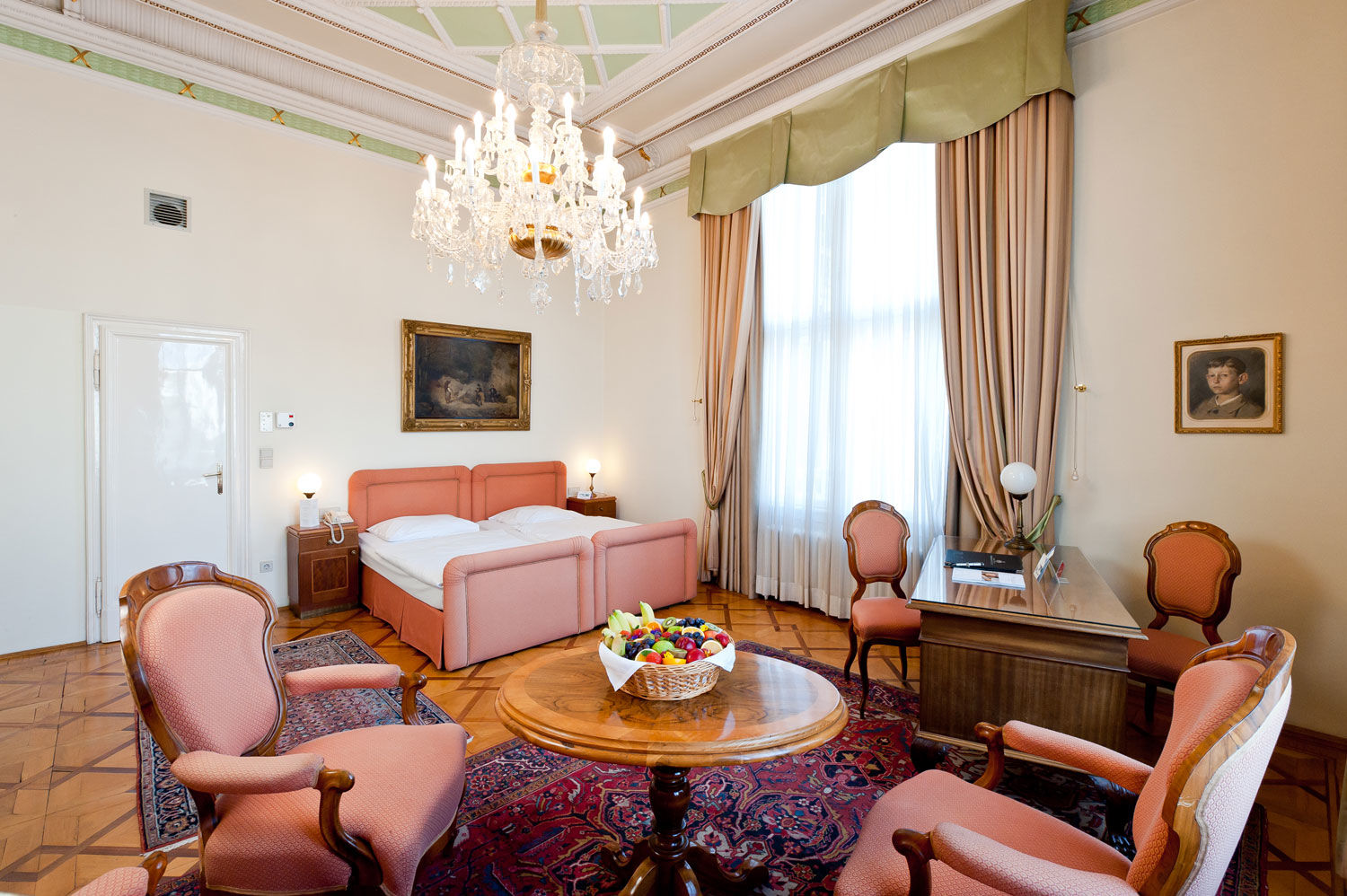 Regina Hotel