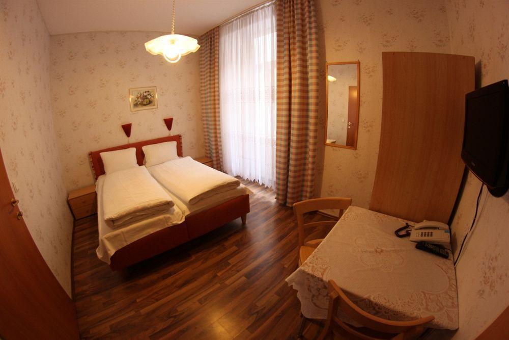 Arpi Bed & Breakfast 3*