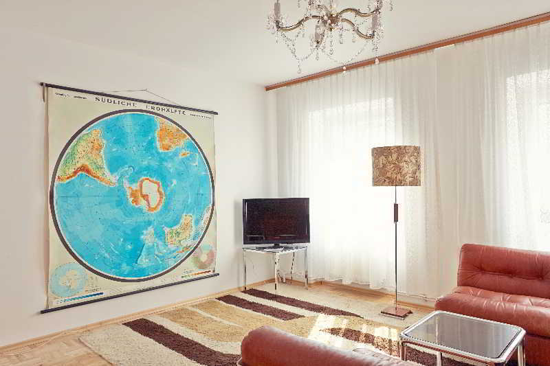 Hotel Am Brillantengrund 3*