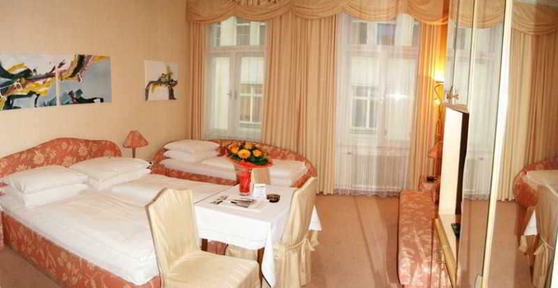 Hotel Schweizerhof 3*
