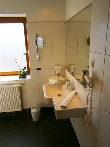 Fabrik Hotel 3*