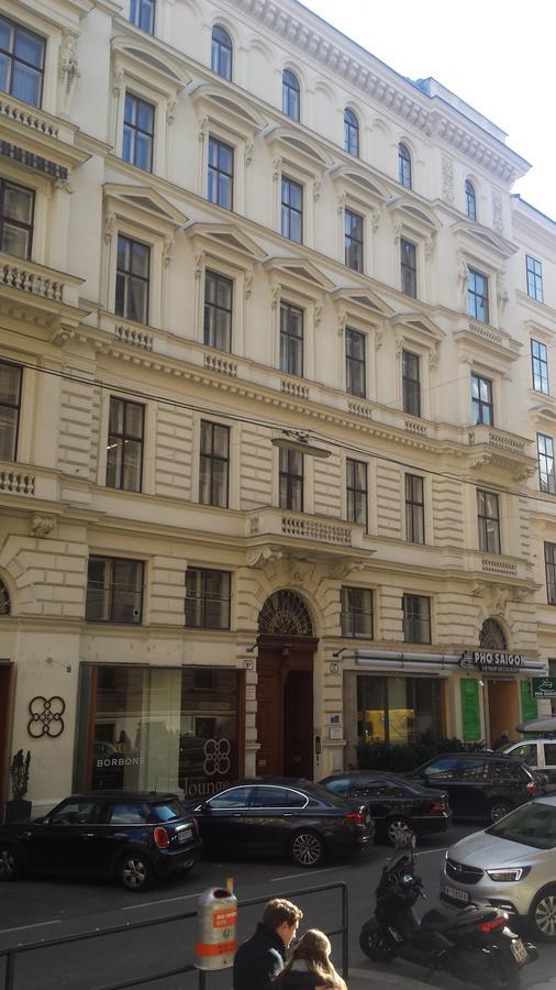 Deluxe With 3 - Hegelgasse 17 - Apartment *