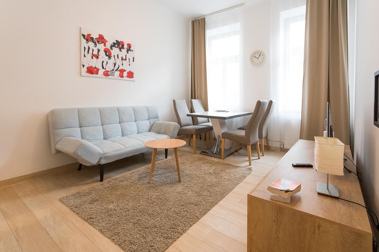 Apartment House In Vienna Apartment *
