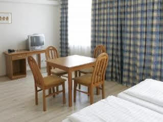 Hotel Geblergasse 3*