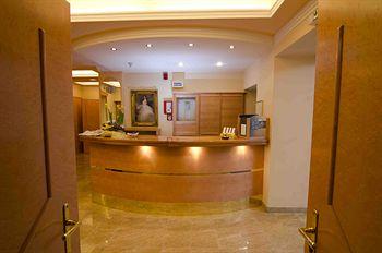 Hotel Cryston