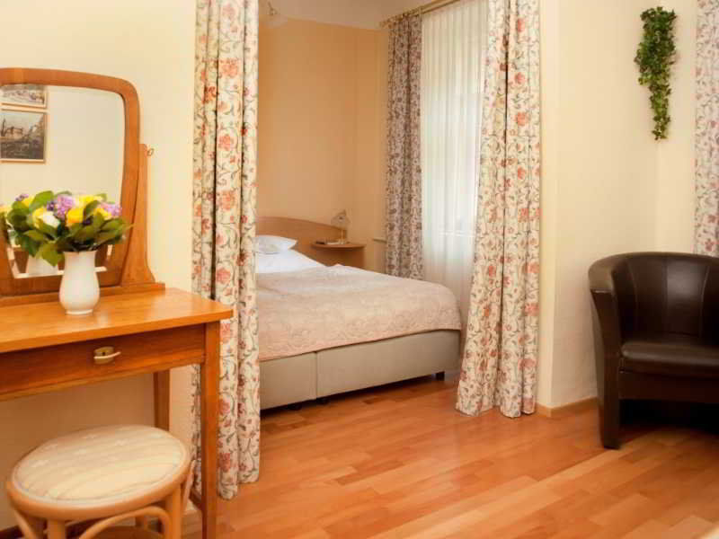 Graf Stadion Hotel