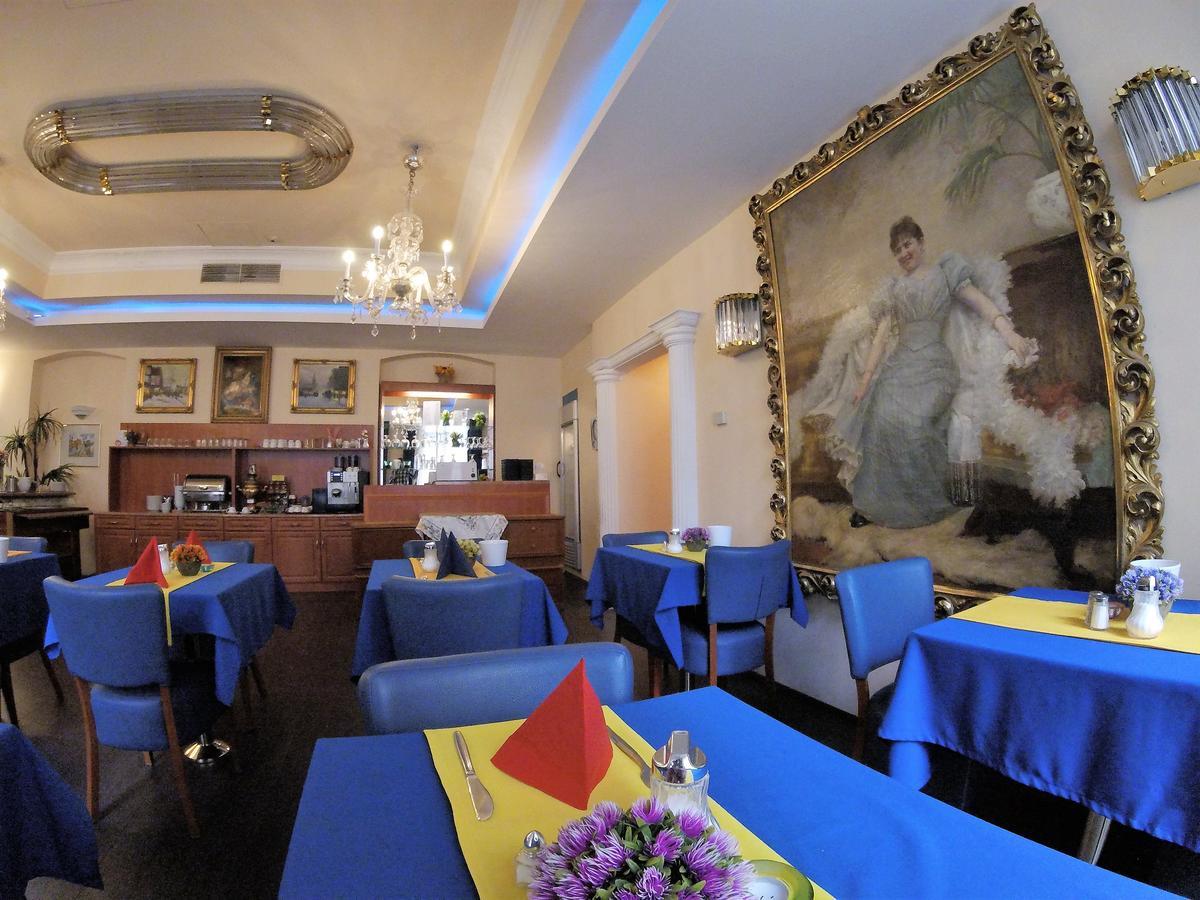 Excellence Hotel 4*