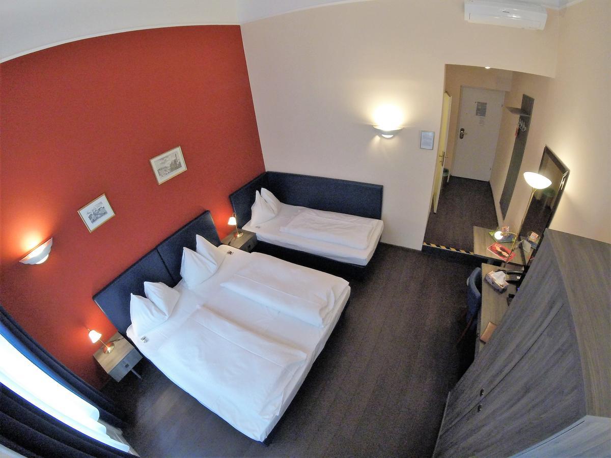 Excellence Hotel 4*
