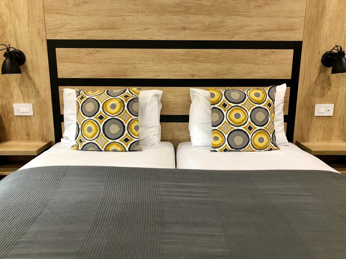 Hotel Cryston 3*
