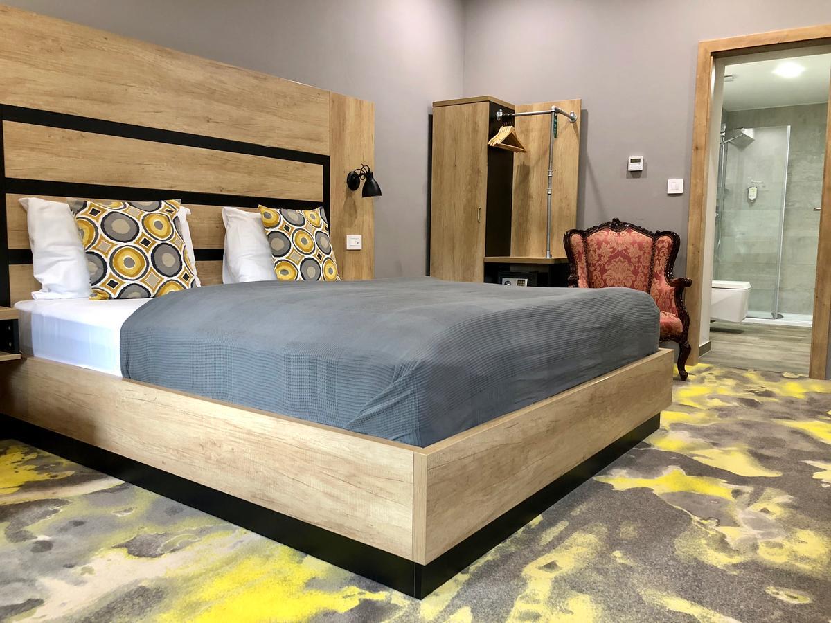 Hotel Cryston 3*