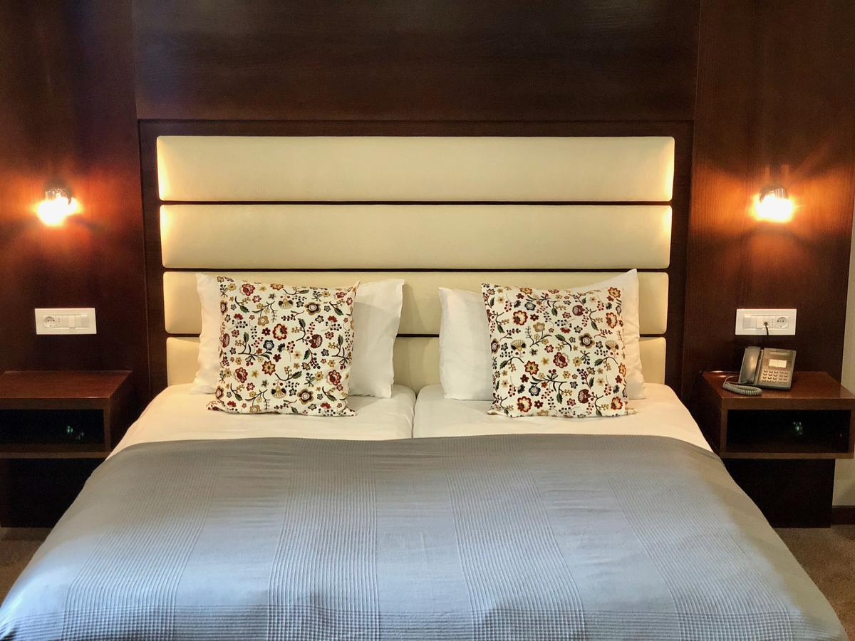 Hotel Cryston