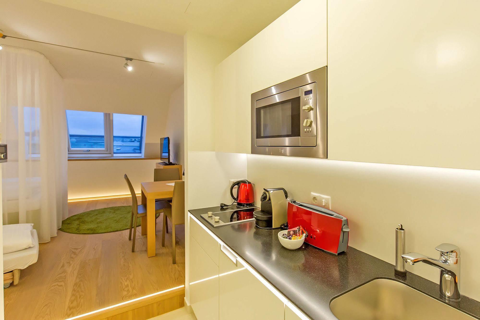 Apartment Getreidemarkt 10 Serviced *