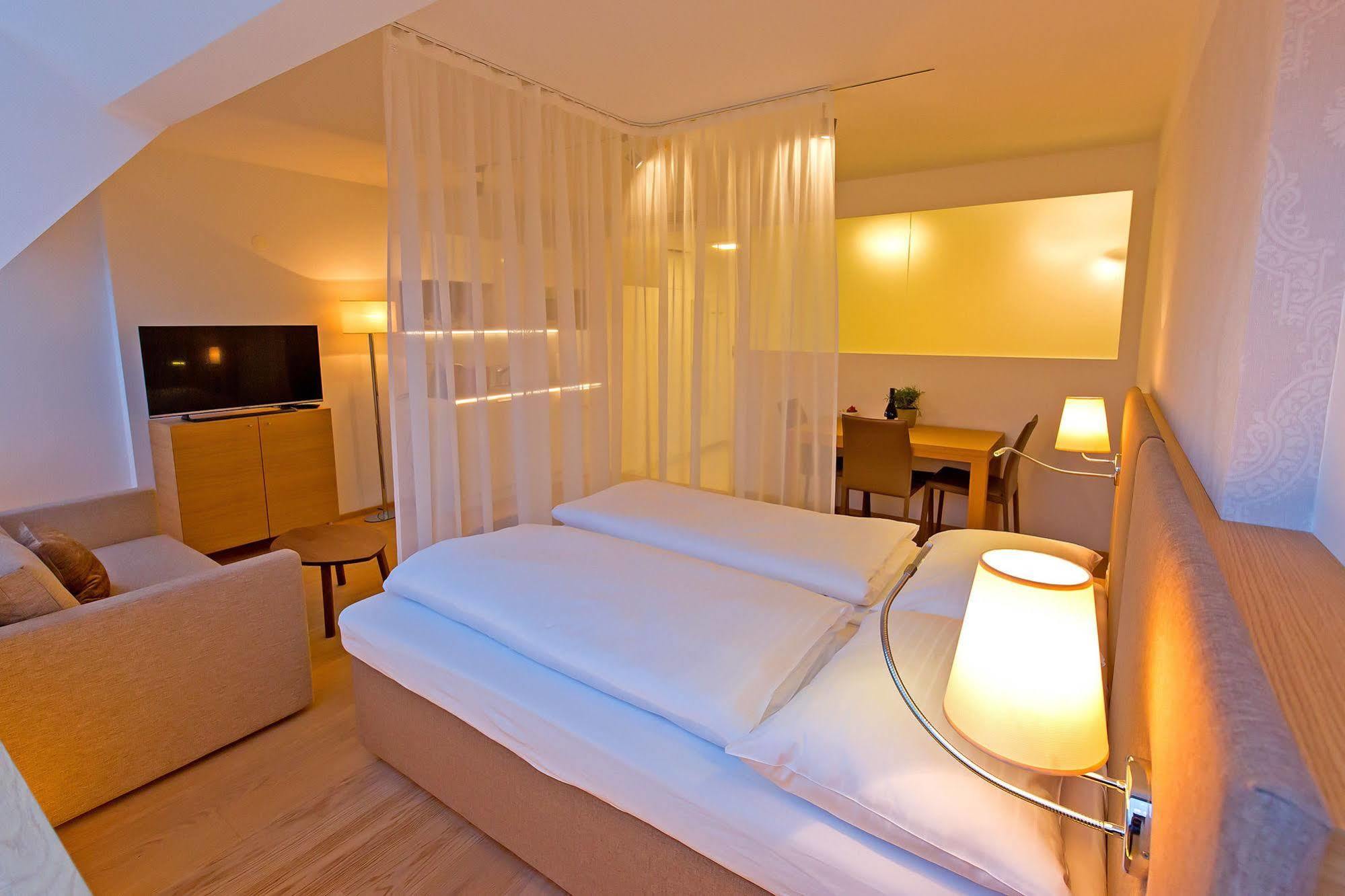 Apartment Getreidemarkt 10 Serviced Vienna
