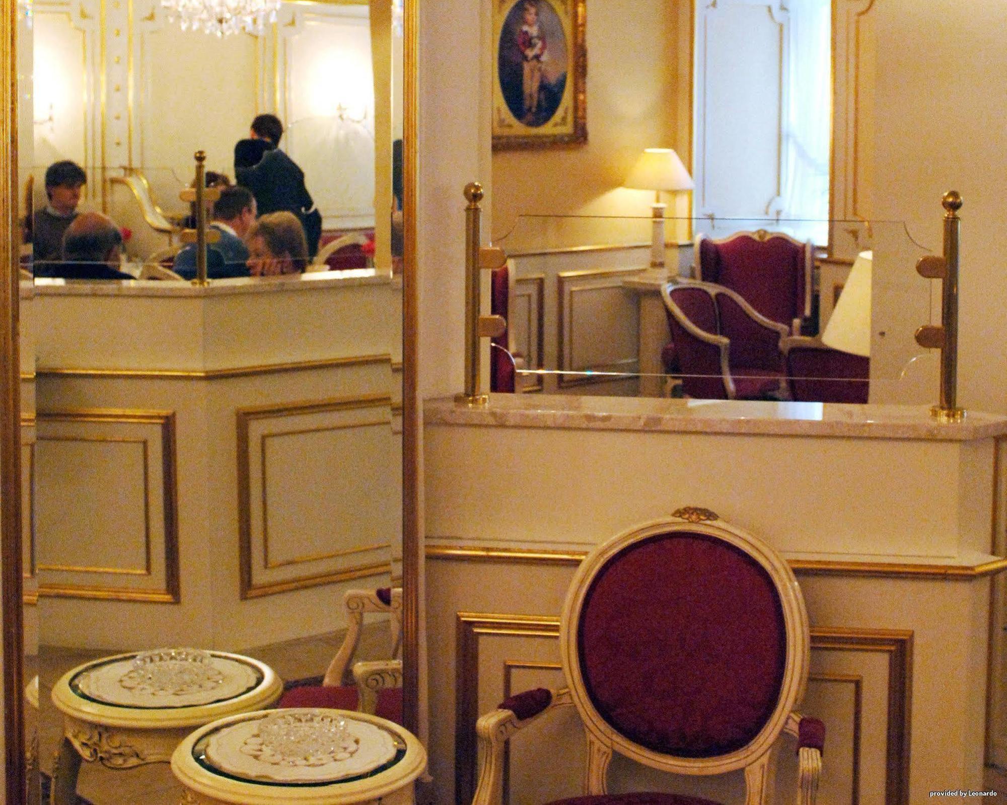 Roemischer Kaiser Hotel