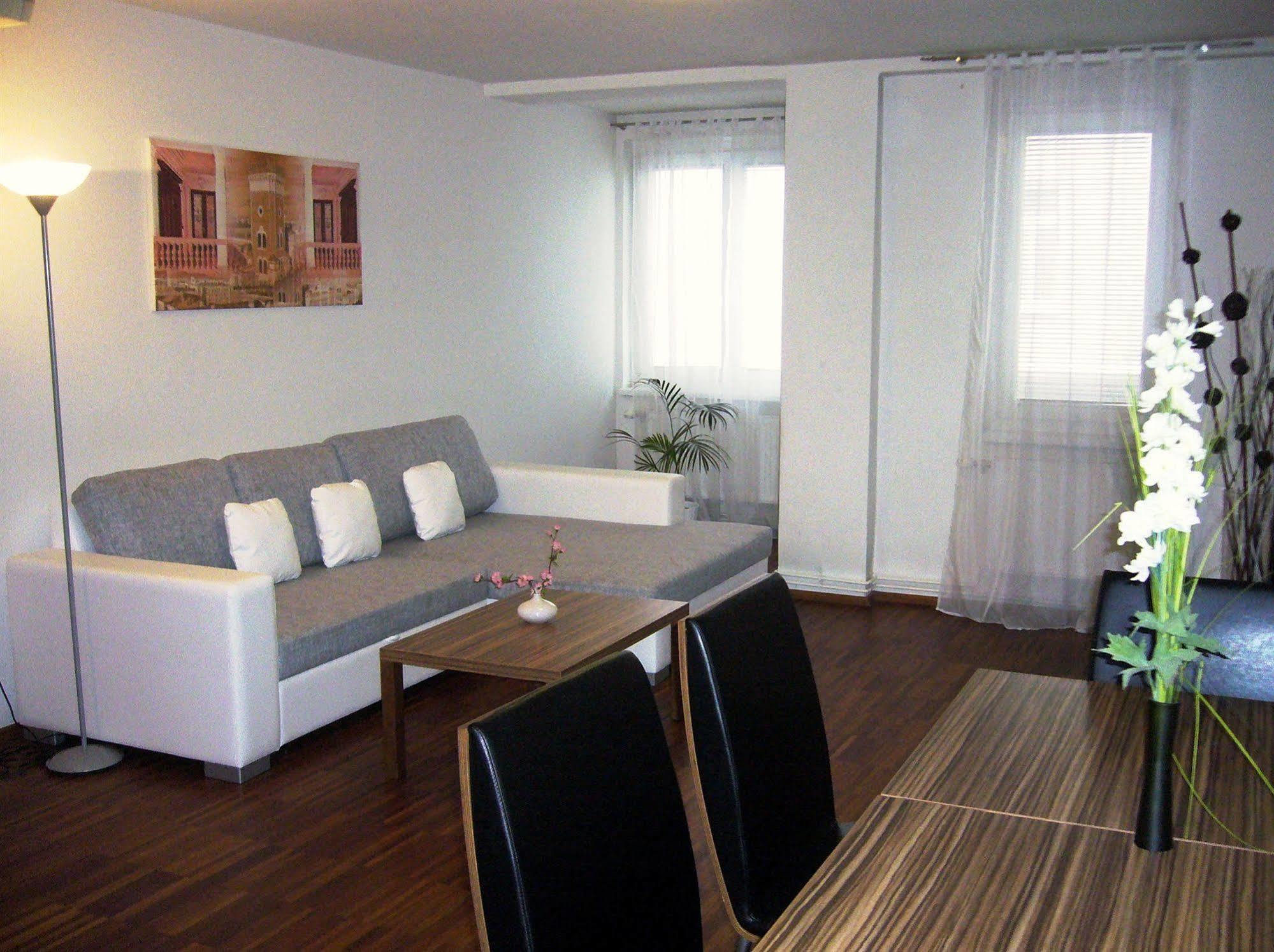 Aparthotel Royal Living
