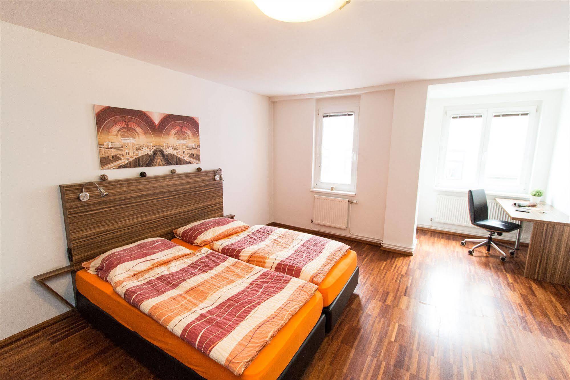 Royal Living Aparthotel 4*