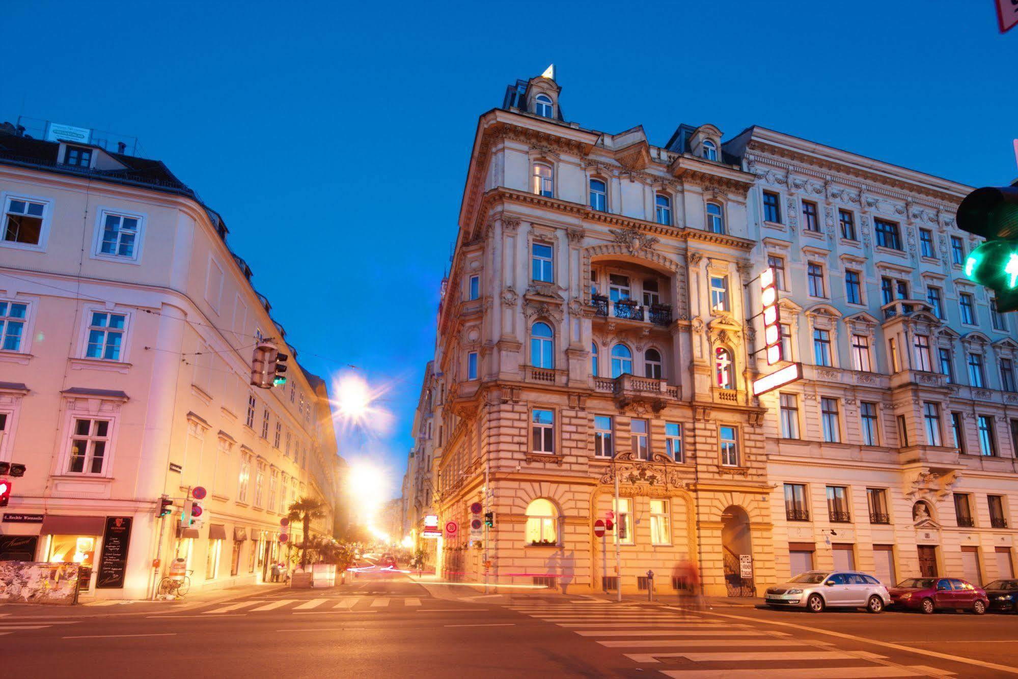 Drei Kronen Hotel 3*