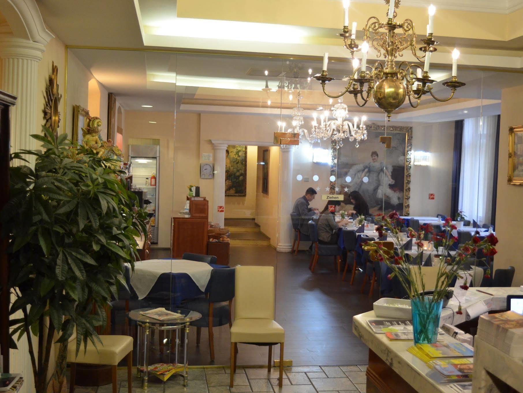Excellence Hotel