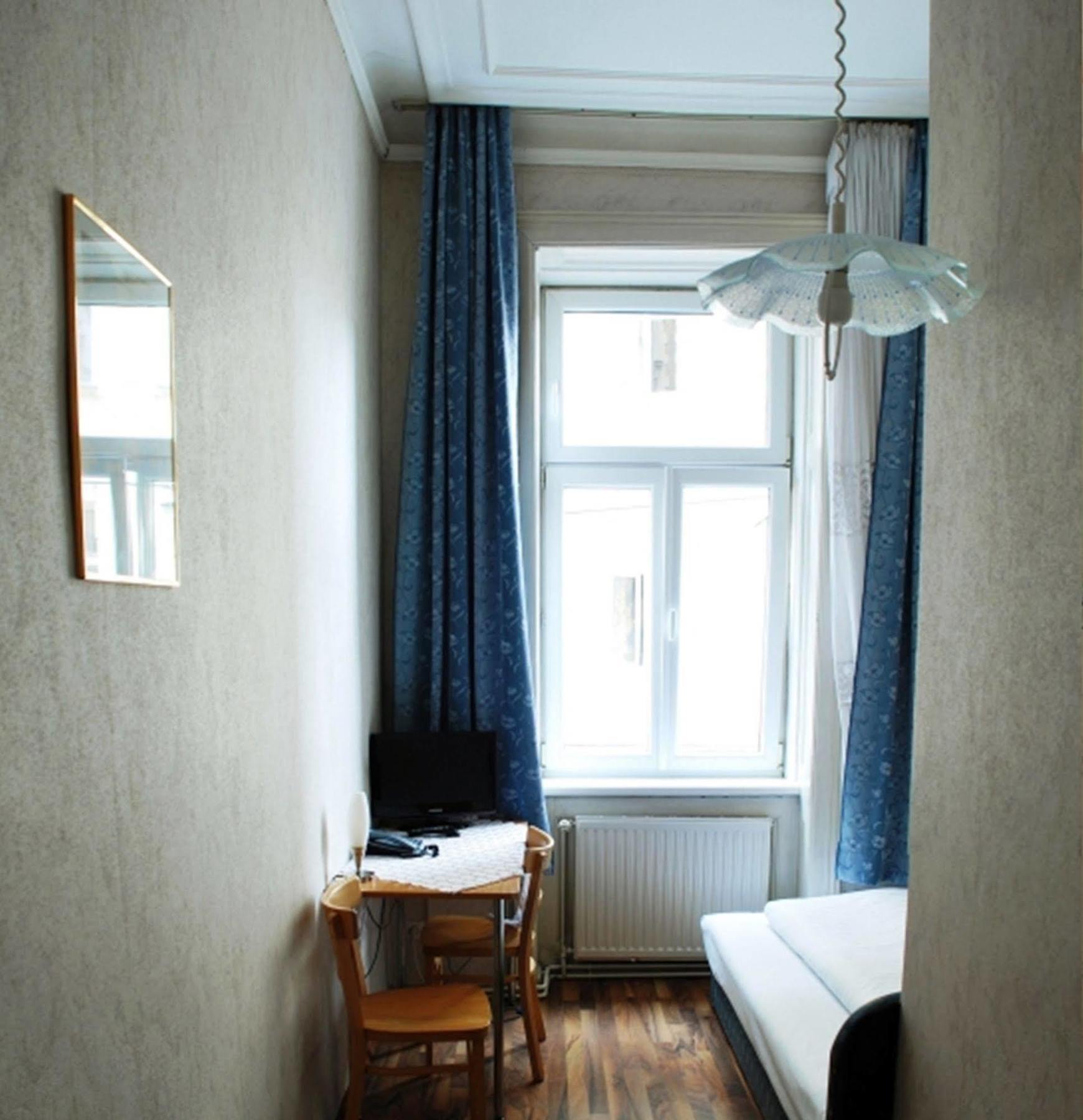 Bed & Breakfast Arpi Vienna