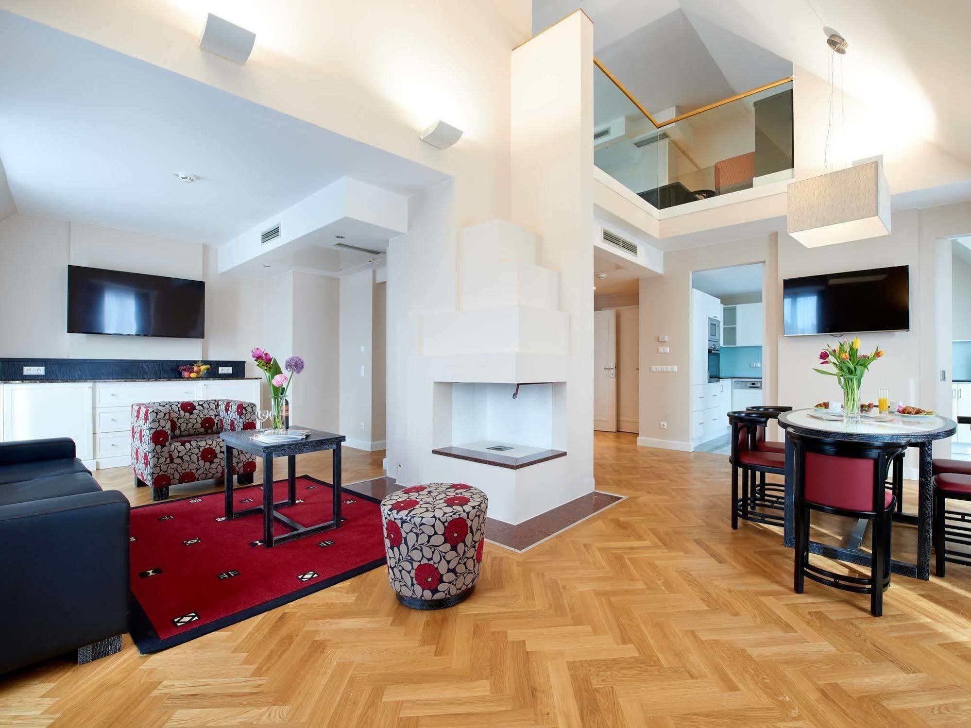 Singerstrasse 21-25 350m Next To St Stephen's Square 4*