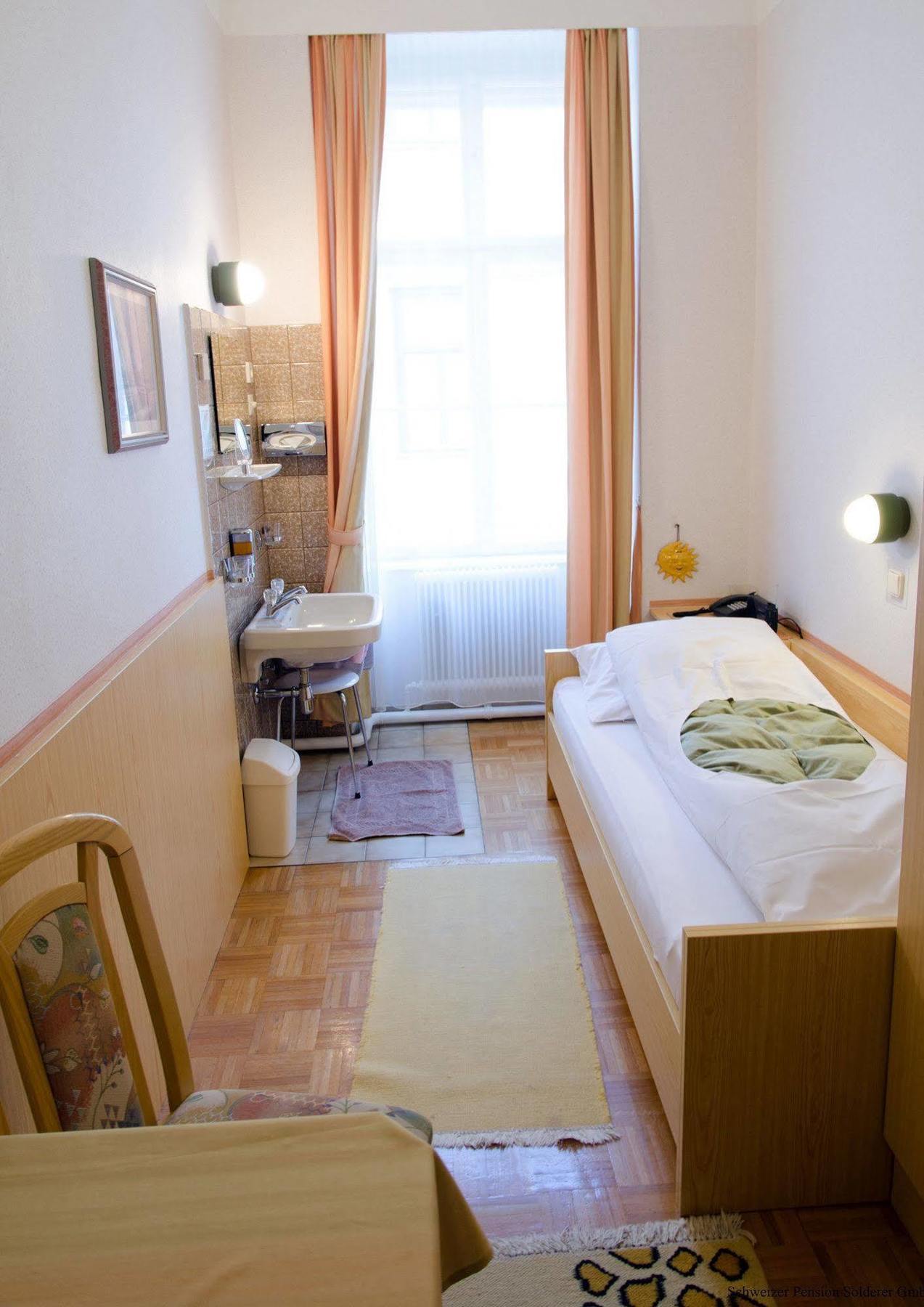 Schweizer Solderer 3* Vienna