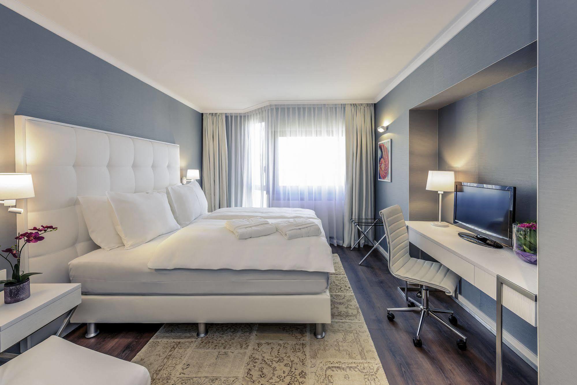 Mercure Raphael 4*