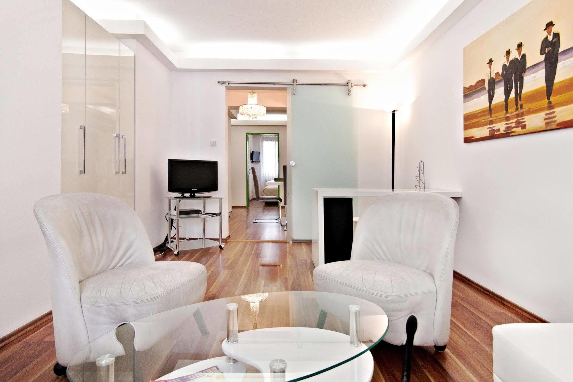 Design Luxury Home In Vienna