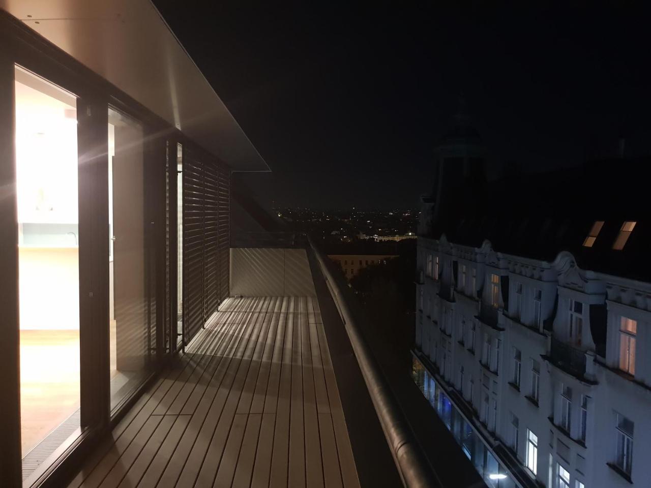 Exquisit Aparthotel 3*