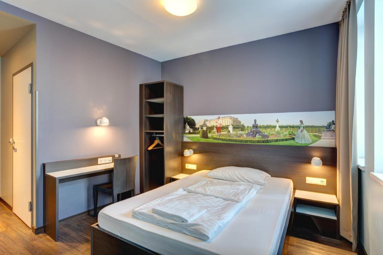 Meininger Downtown Sissi Hotel 3*