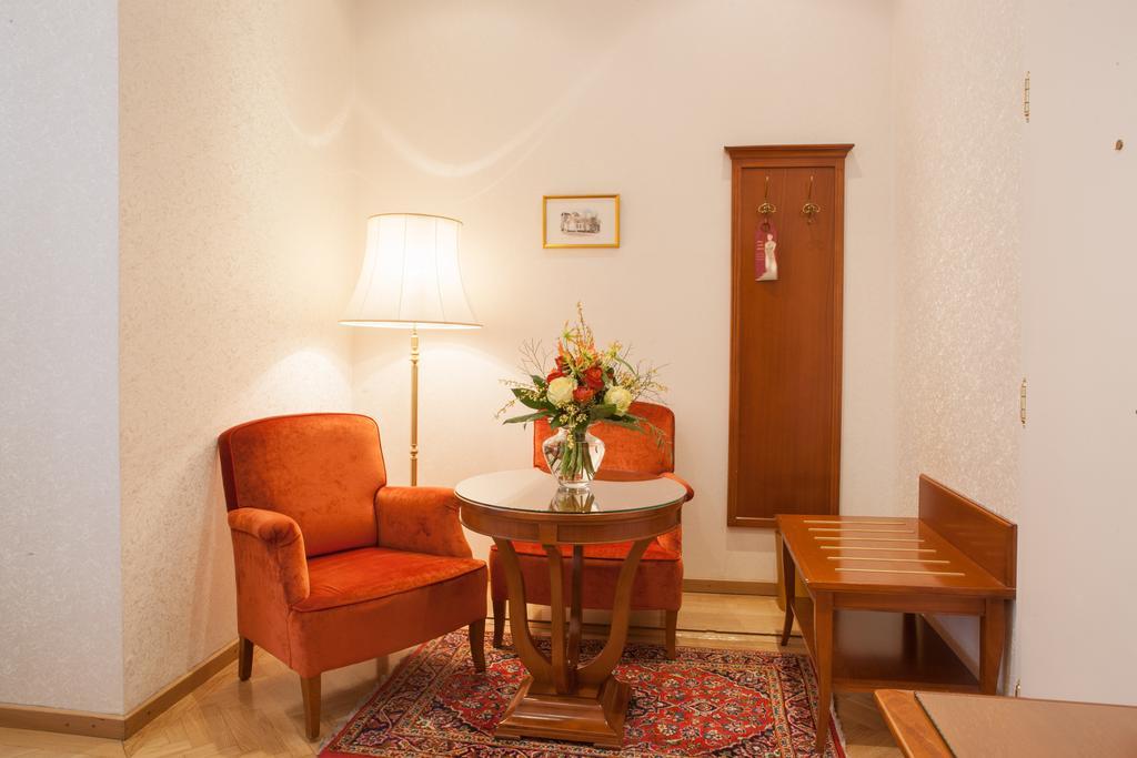 Kaiserin Elisabeth 4*