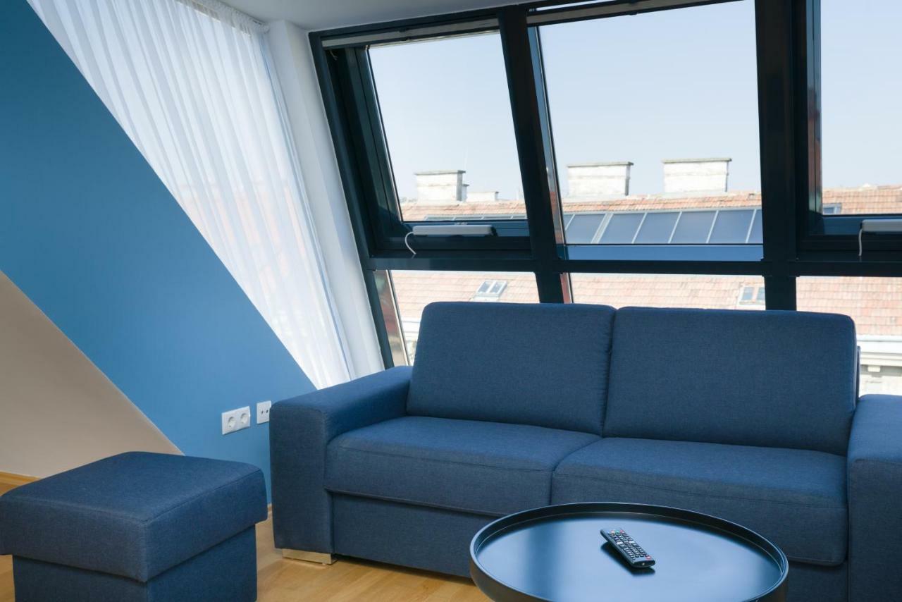 Apartment Pezzl 1170 Vienna