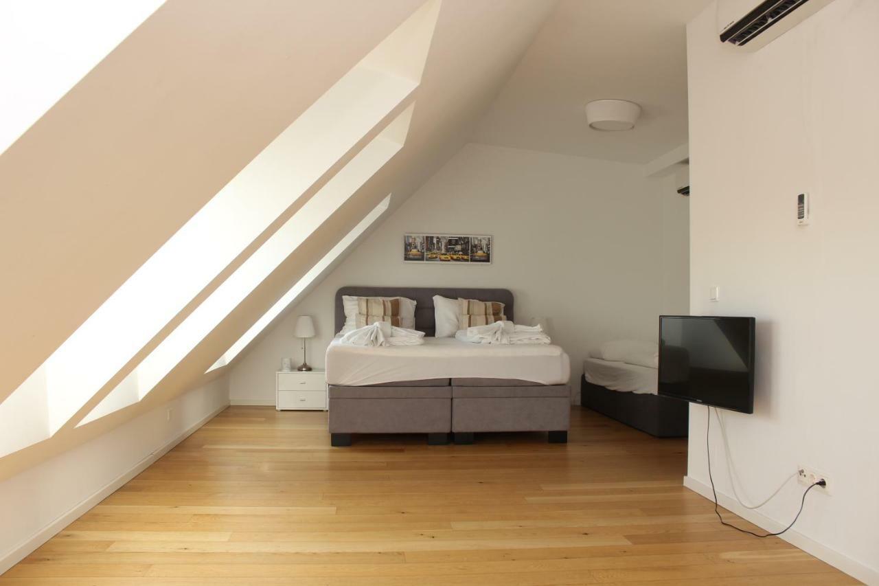 Christiano Hauptbahnhof | Contactless Check-in Apartment Vienna