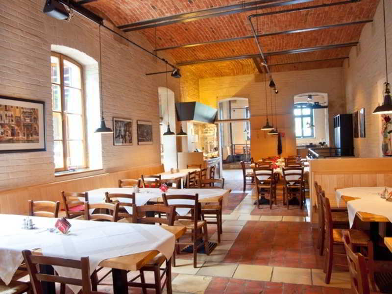 Hotel Fabrik 3*