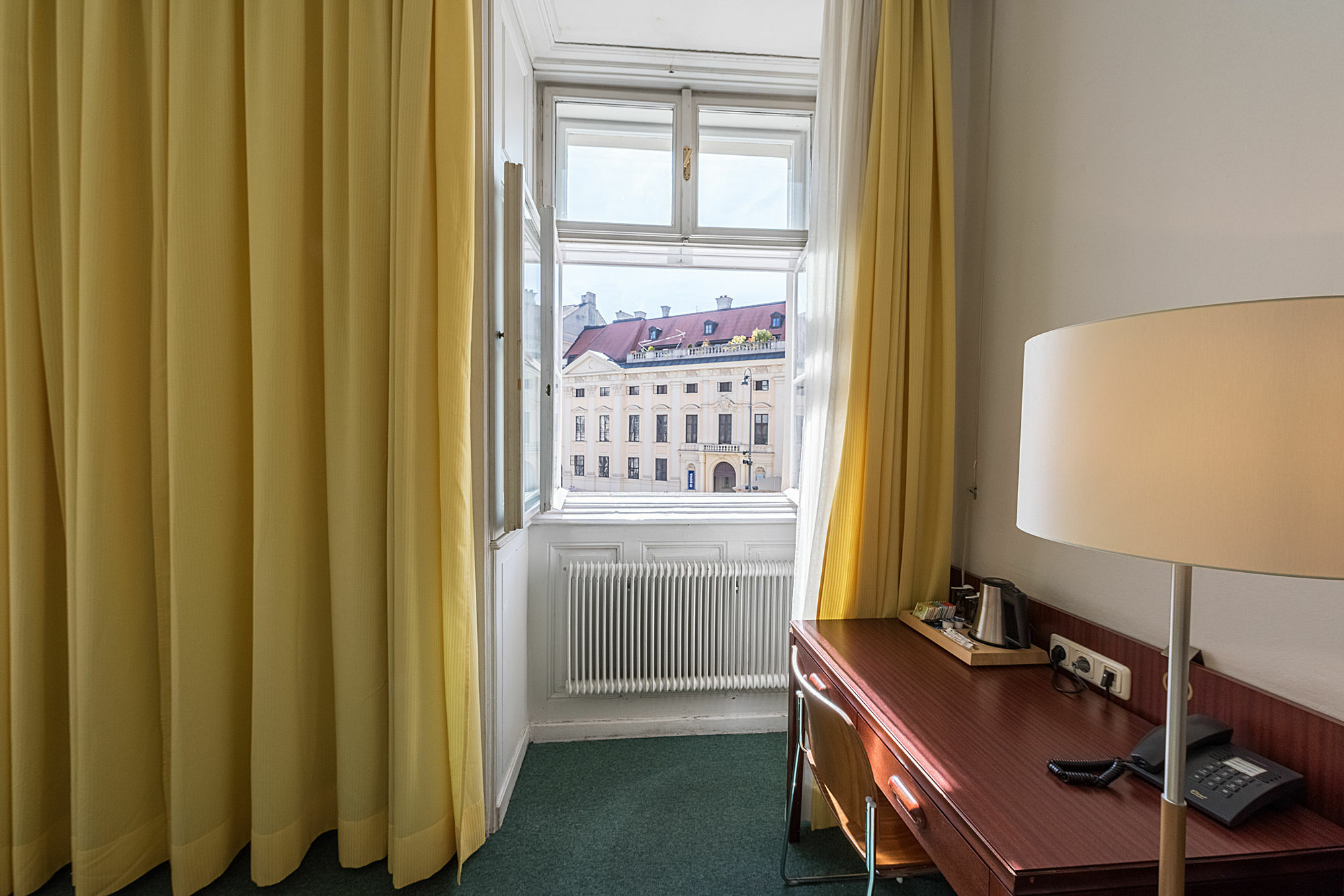 Benediktushaus Im Schottenstift 3* Viena