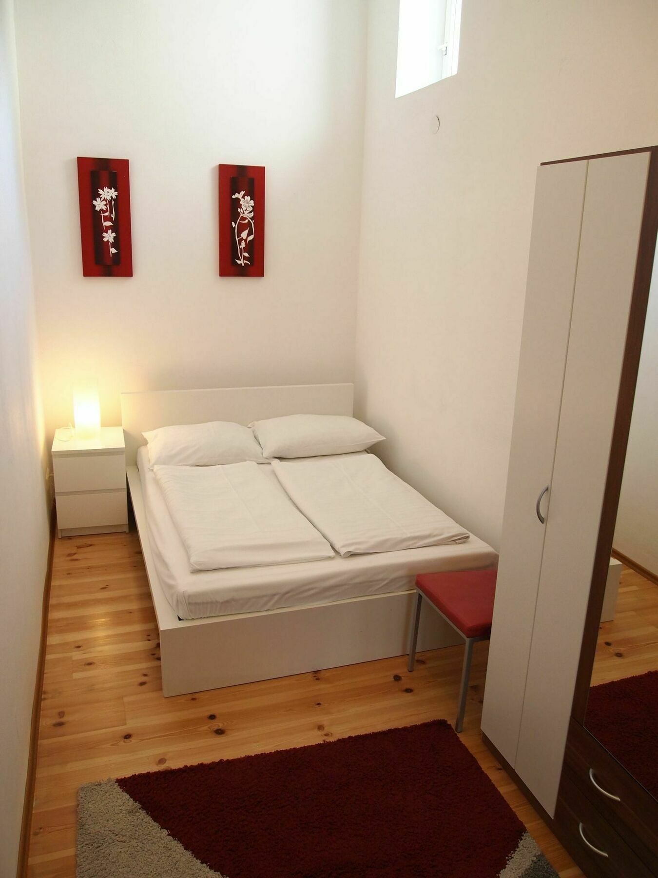 Gal Apartment *