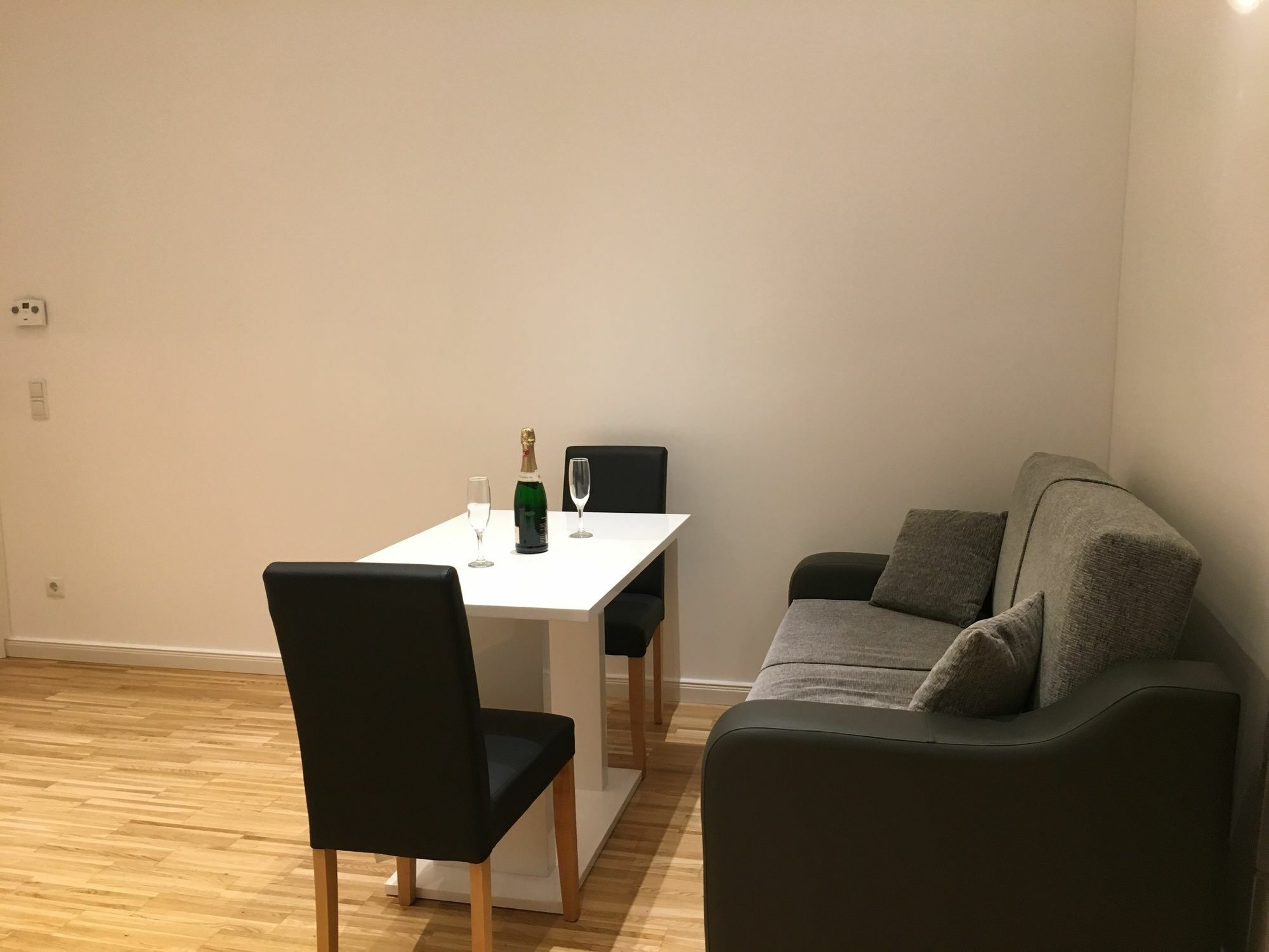 Apartment United Homes