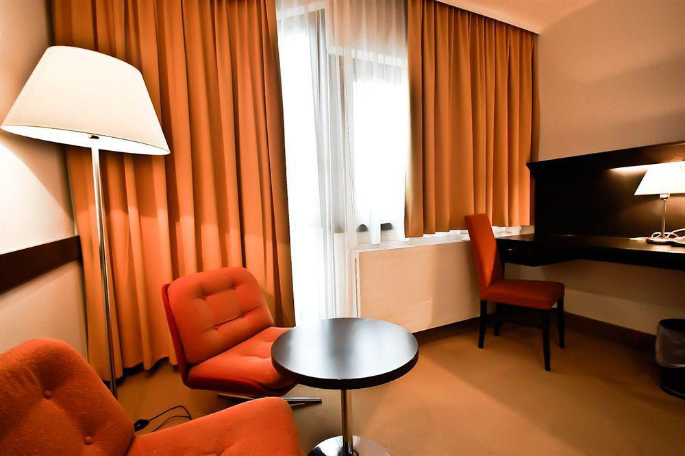 Hotel Mercure Raphael 4*