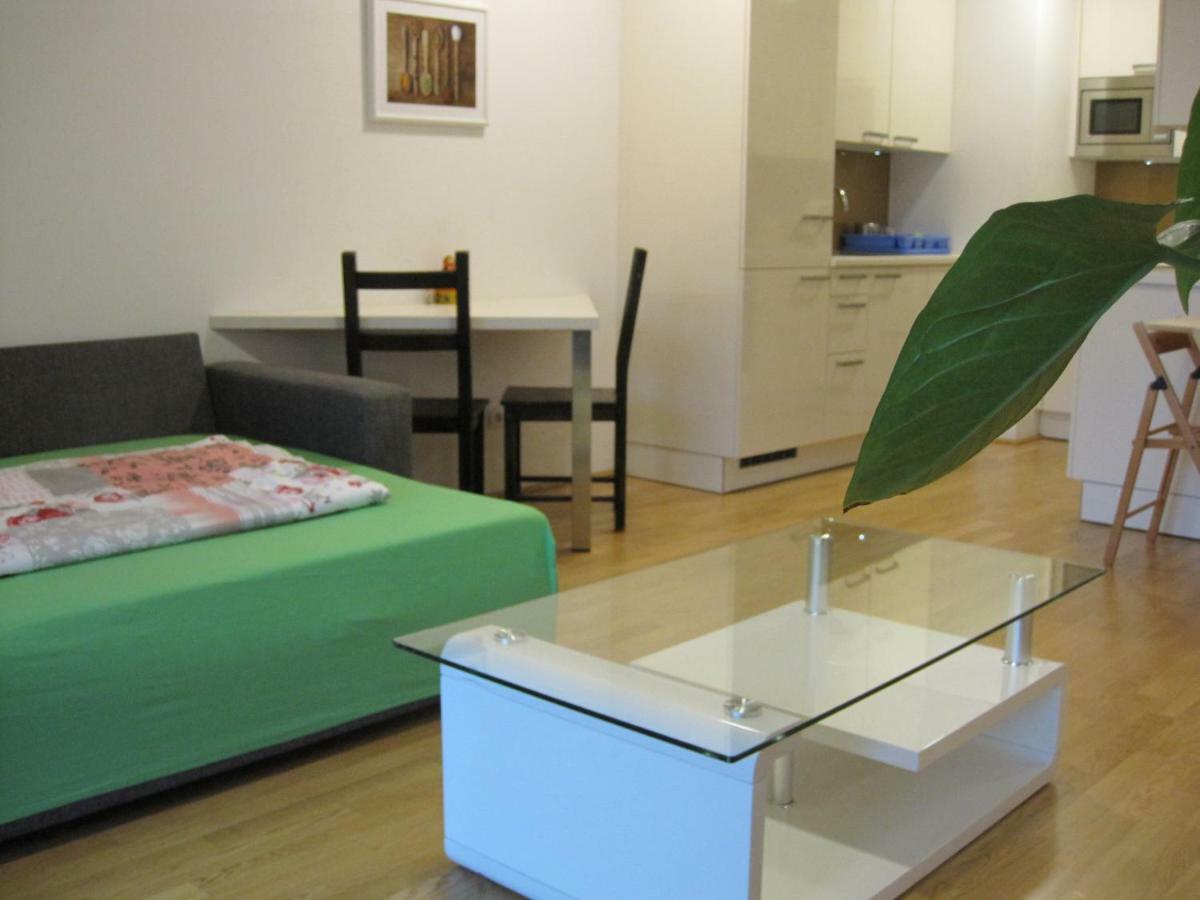 With Parking On Premise Wien