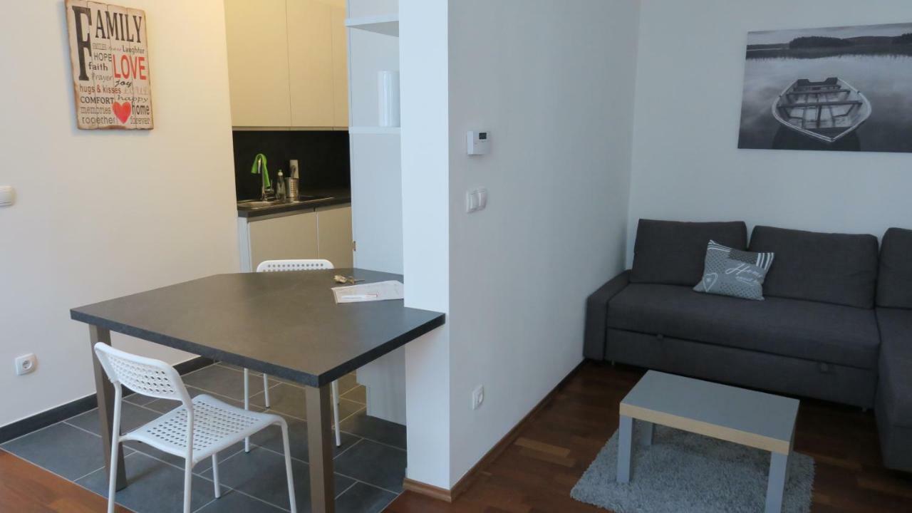 2 Apartment *