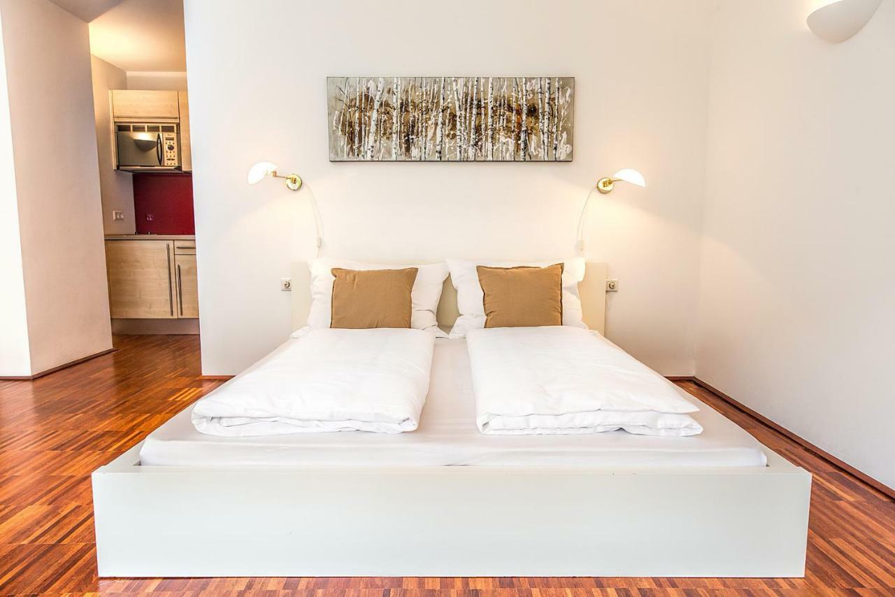 Beautiful In Vienna's Heart Apartment *