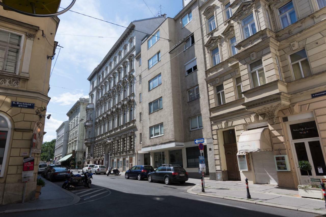 Modern At Rathaus Apartment