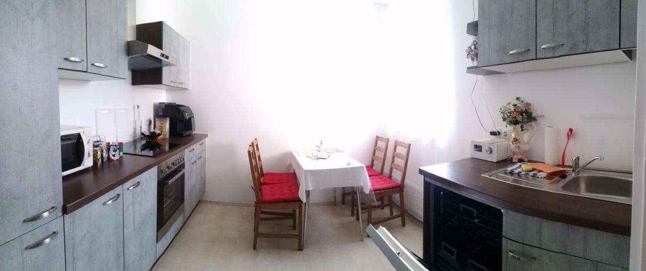 Nahe Rosenhuegel Apartment