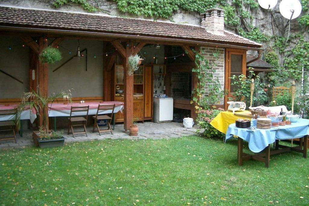 70m² Großes Mit Gartenzugang Apartment