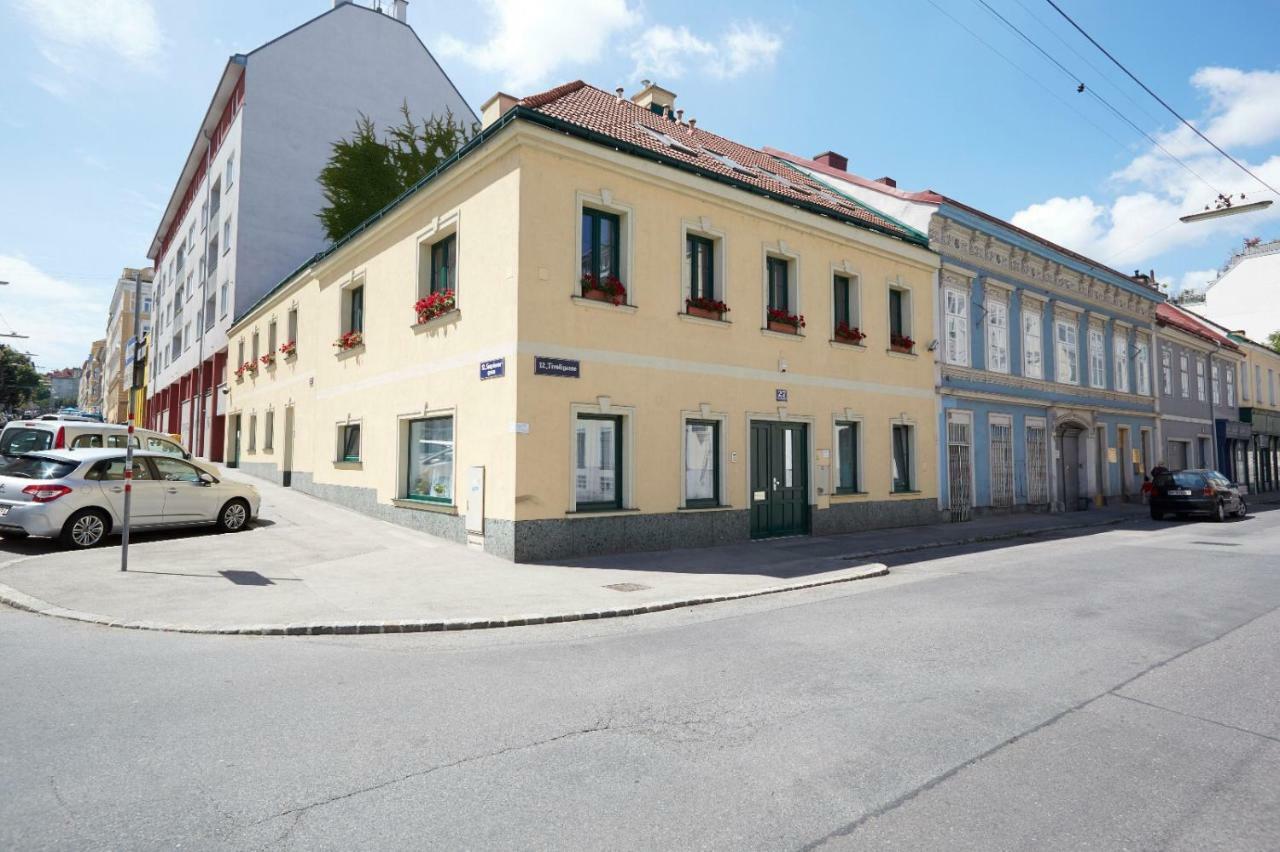 Schonbrunn Apartment *